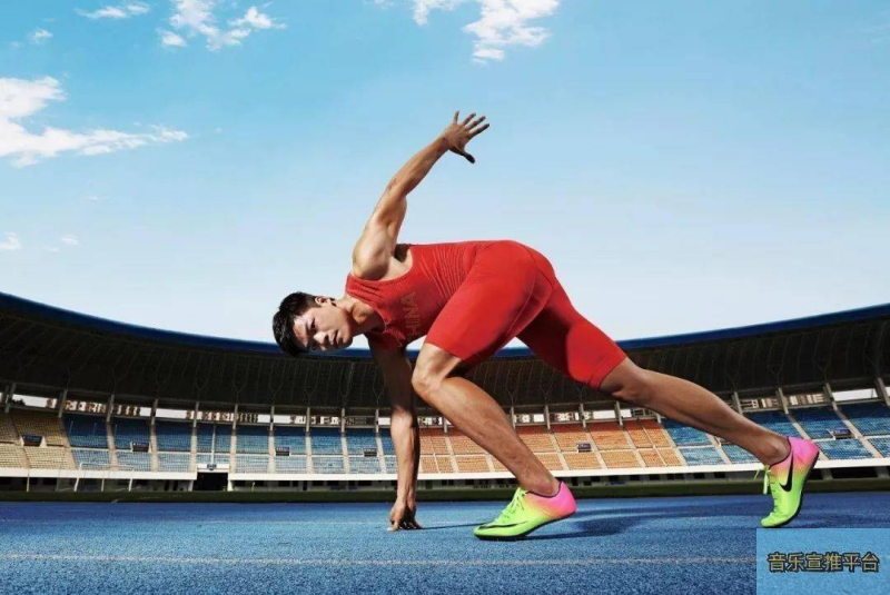 拉什福德训练单挑亚马尔！巴萨夏窗买断细节曝光，或仍想曼联降价